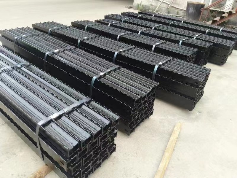 4000根金屬頂梁整裝待發(fā)，助力河南**煤礦安全生產(chǎn)